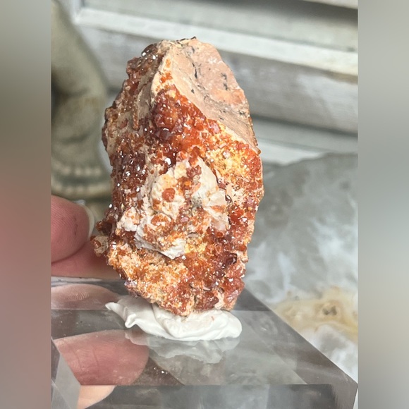 Vanadanite- Morocco 🇲🇦 - Picture 4 of 7